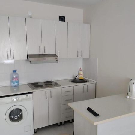 Молодёжный На Сейфуллина Apartment อัลมาตี ภายนอก รูปภาพ