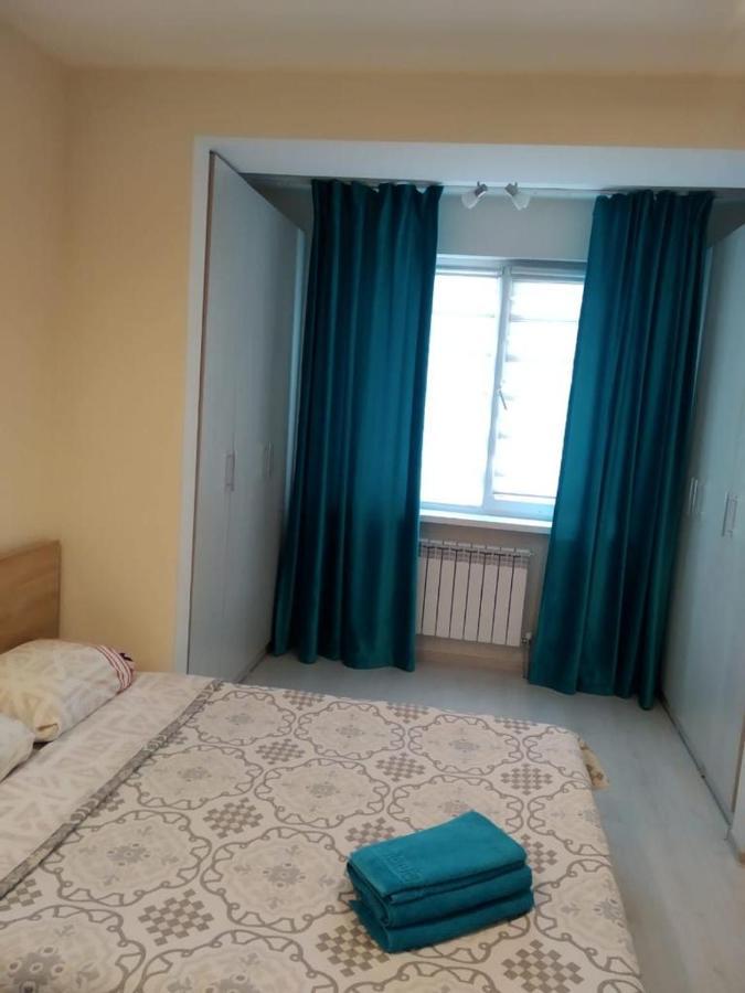 Молодёжный На Сейфуллина Apartment อัลมาตี ภายนอก รูปภาพ